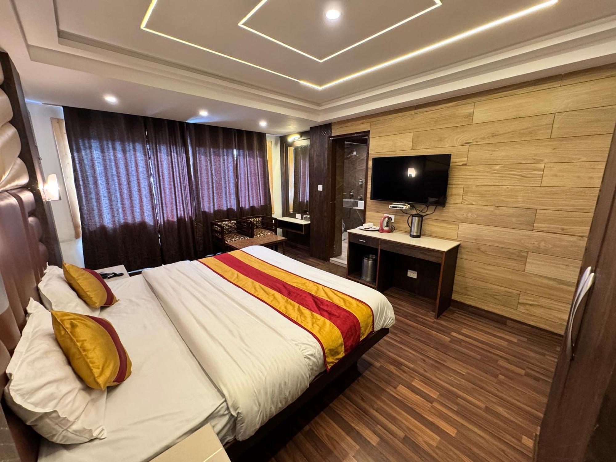 Victory Hotel And Restaurant By Gs Hospitality Шимла Екстериор снимка