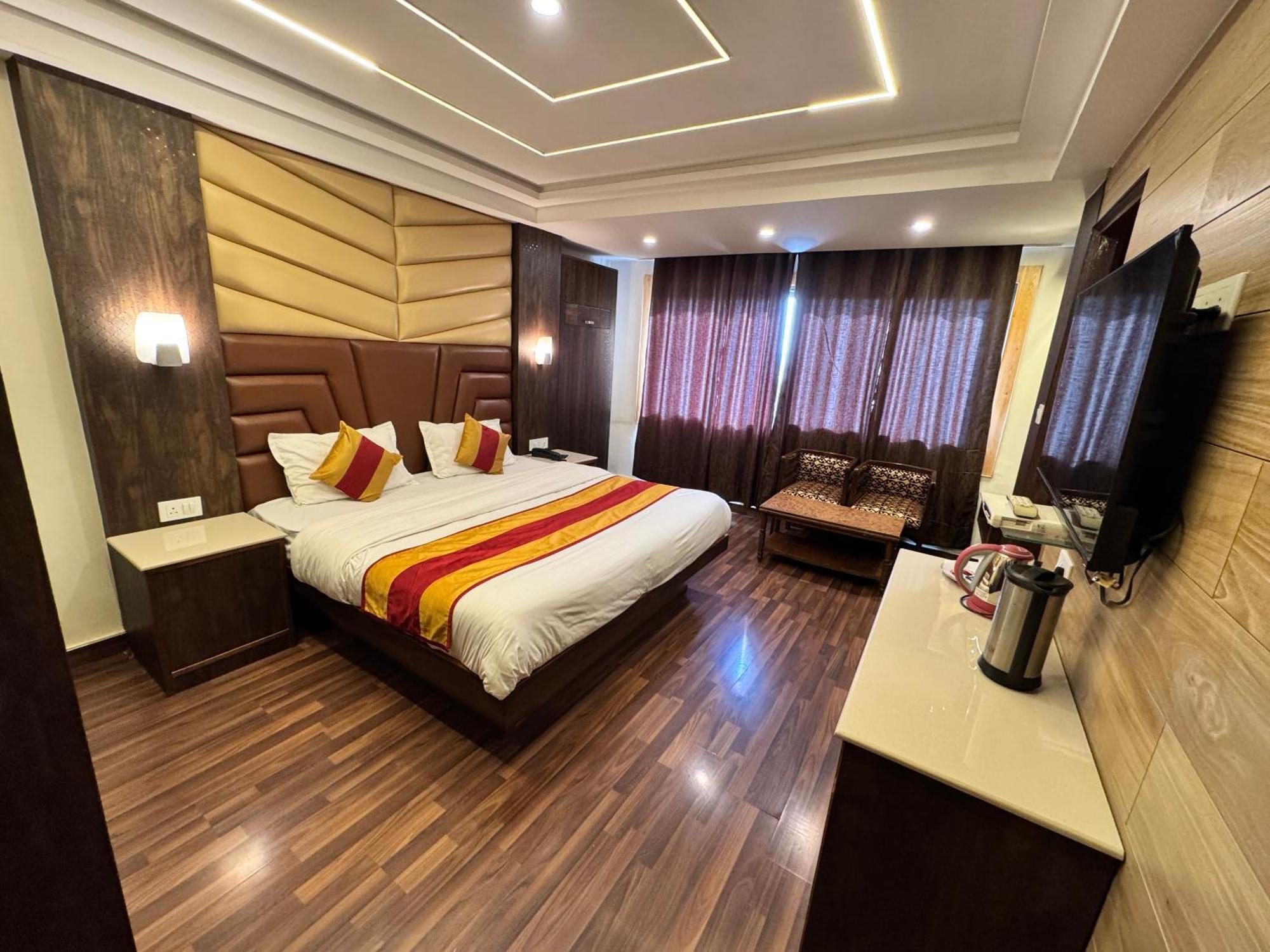 Victory Hotel And Restaurant By Gs Hospitality Шимла Екстериор снимка